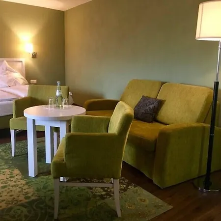 Pensionat Maerchenhotel Bergen Auf Rugen